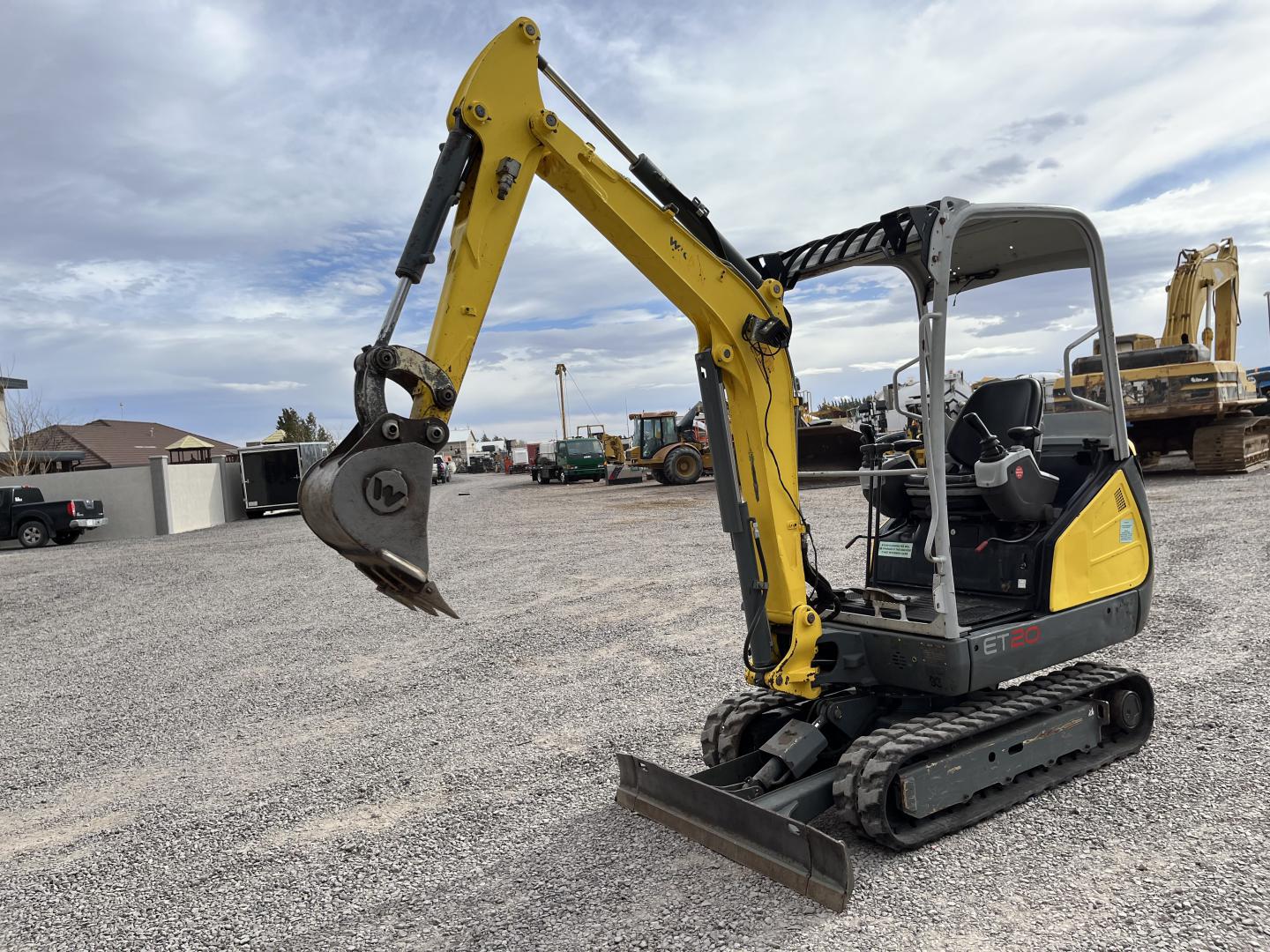 ./imagenes/INVOICE/2019/17461/MINIEXCAVADORA WACKER NEUSON ET20 (34).JPG